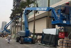 橫琴地區(qū)廣告旗安裝作業(yè)車與電臺設(shè)備作業(yè)車日租價格及工程機(jī)械租賃指南